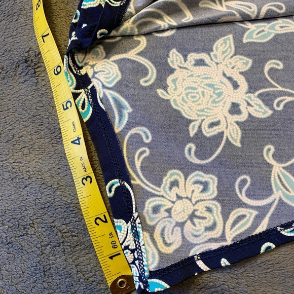 Sami & Jo cold shoulder knit, top navy teal floral 94% poly 6% spandex s… - Picture 4 of 10